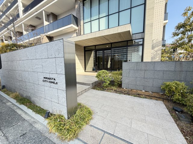 姫路市増位新町１丁目の中古マンションのエントランス
