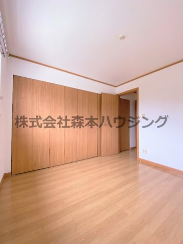 【洋室】 | 　エクセルハイム | 個人の部屋や寝室として使える洋室です