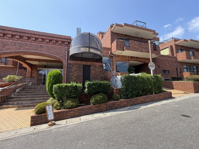 姫路市東辻井３丁目の中古マンションの外観