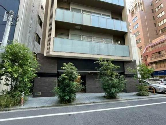 千代田区九段北１丁目の賃貸マンションのエントランス