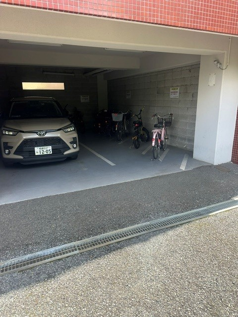 【駐車場】