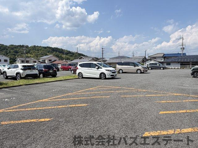 姫路市豊富町甲丘３丁目の中古マンションの駐車場