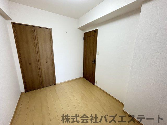 ロイヤルシャトー手柄南の洋室