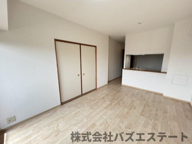 ロイヤルシャトー手柄南の居間・リビング