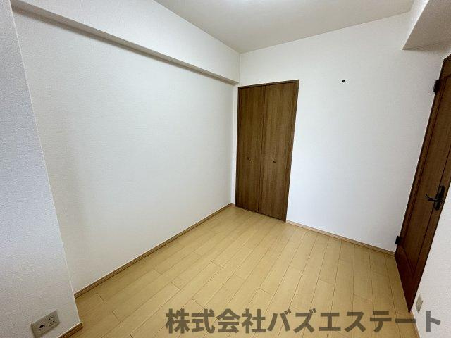 ロイヤルシャトー手柄南の洋室