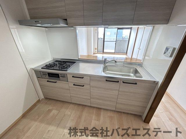 ロイヤルシャトー手柄南のキッチン
