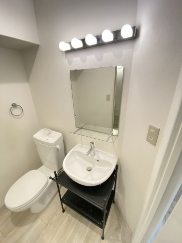 大阪市淀川区東三国５丁目の賃貸マンションの洗面所