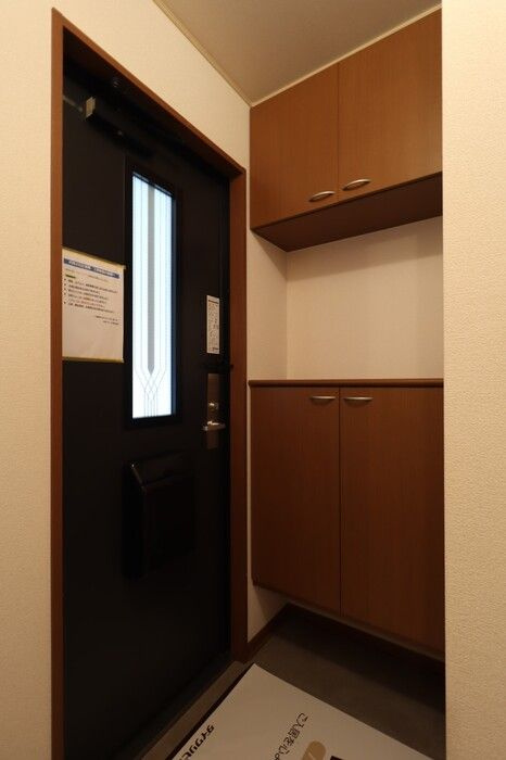コンフォール翠　A棟の玄関