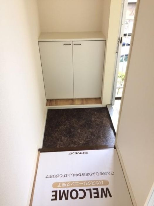 コーポラス芳泉　E棟の玄関