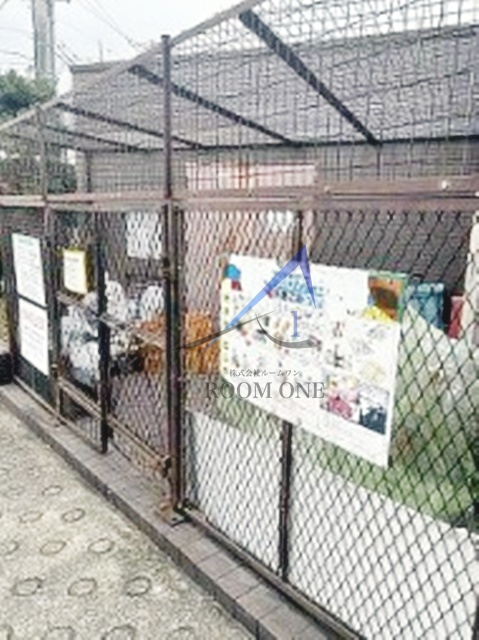 ル・プランシェのその他共用部分|敷地内ゴミ置き場です。