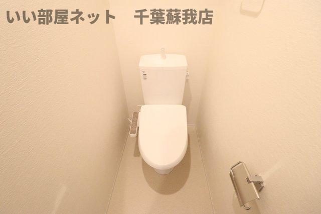 Maderのトイレ|落ち着いた色調のトイレです