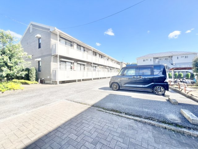 カーサみつわ台 Hの駐車場|駐車場があるので、車を買う予定の方も安心です