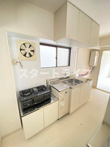 大阪市淀川区東三国５丁目の賃貸マンションのキッチン