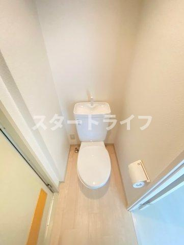 大阪市淀川区東三国５丁目の賃貸マンションのトイレ