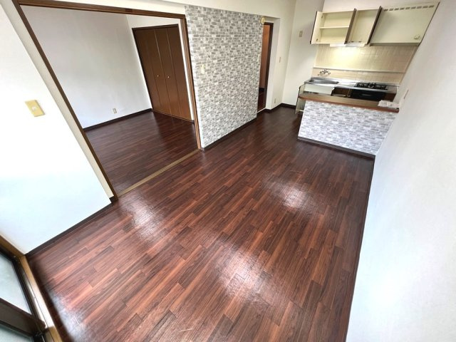 WEST COURT S棟の居間・リビング|イメージ（同建物内別部屋の写真です）