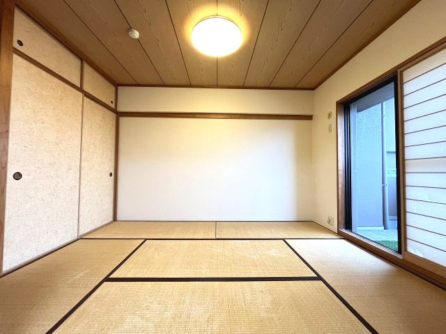 レインボー大府桃山 の和室|落ち着いた雰囲気の和室は障子から柔らかい光が差し込み心が安らぎます。