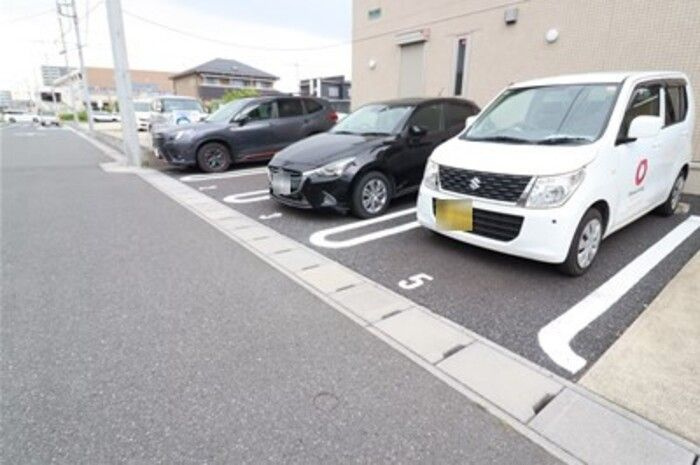 リオリープの駐車場