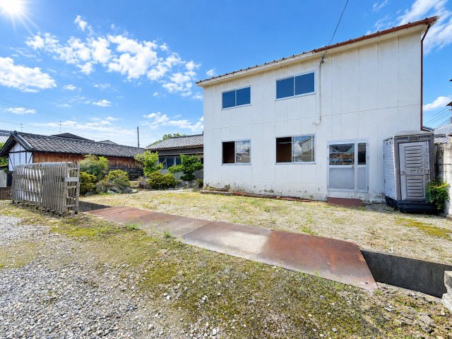 大和高田市曽大根　倉庫の外観