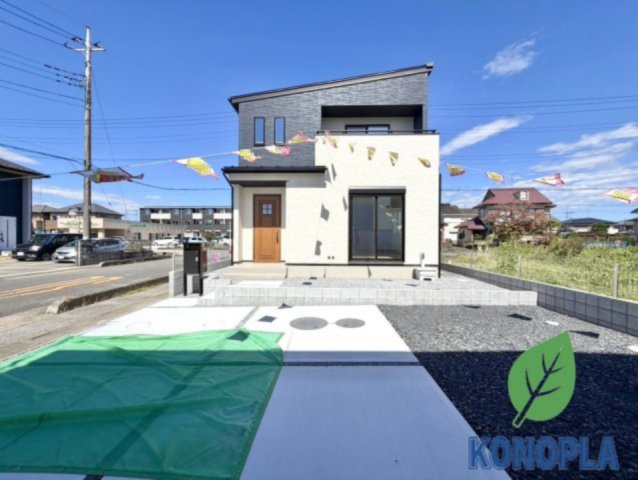 【新築戸建】羽生市南羽生2丁目の外観|■外観｜庭付き一戸建てならお子様やペットが走り回っても大丈夫！伸び伸びと遊び、過ごすことができます♪