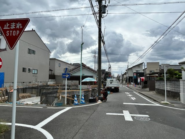 瑞穂区白砂町4期の周辺|現地西側道路を北側より（2026年9月2日）撮影