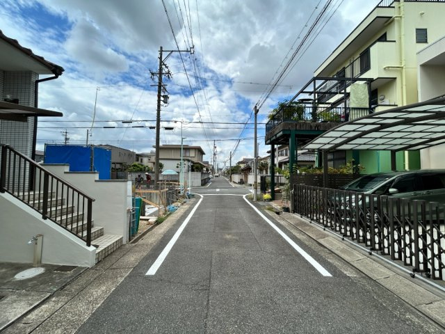 瑞穂区白砂町4期の前面道路含む現地写真|現地北側道路を東側より（2026年9月2日）撮影