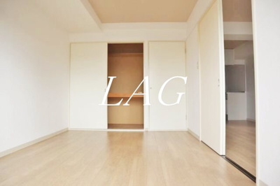 【居間・リビング】 | ル・パバージュ | 洋室のお部屋です。