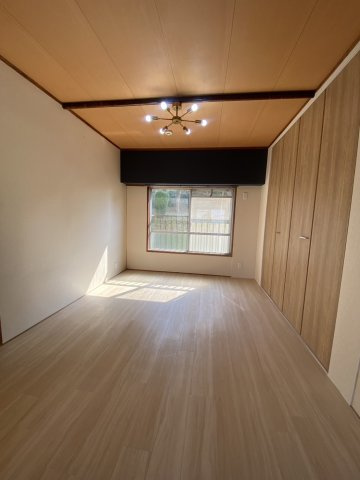 幸神団地3号棟の洋室