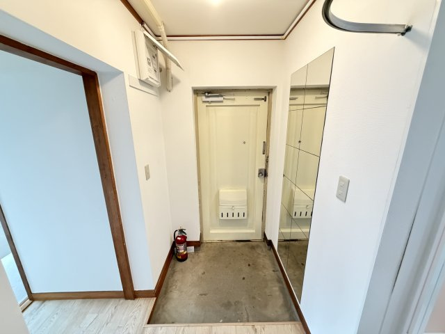 松戸タイムズ2号棟の玄関