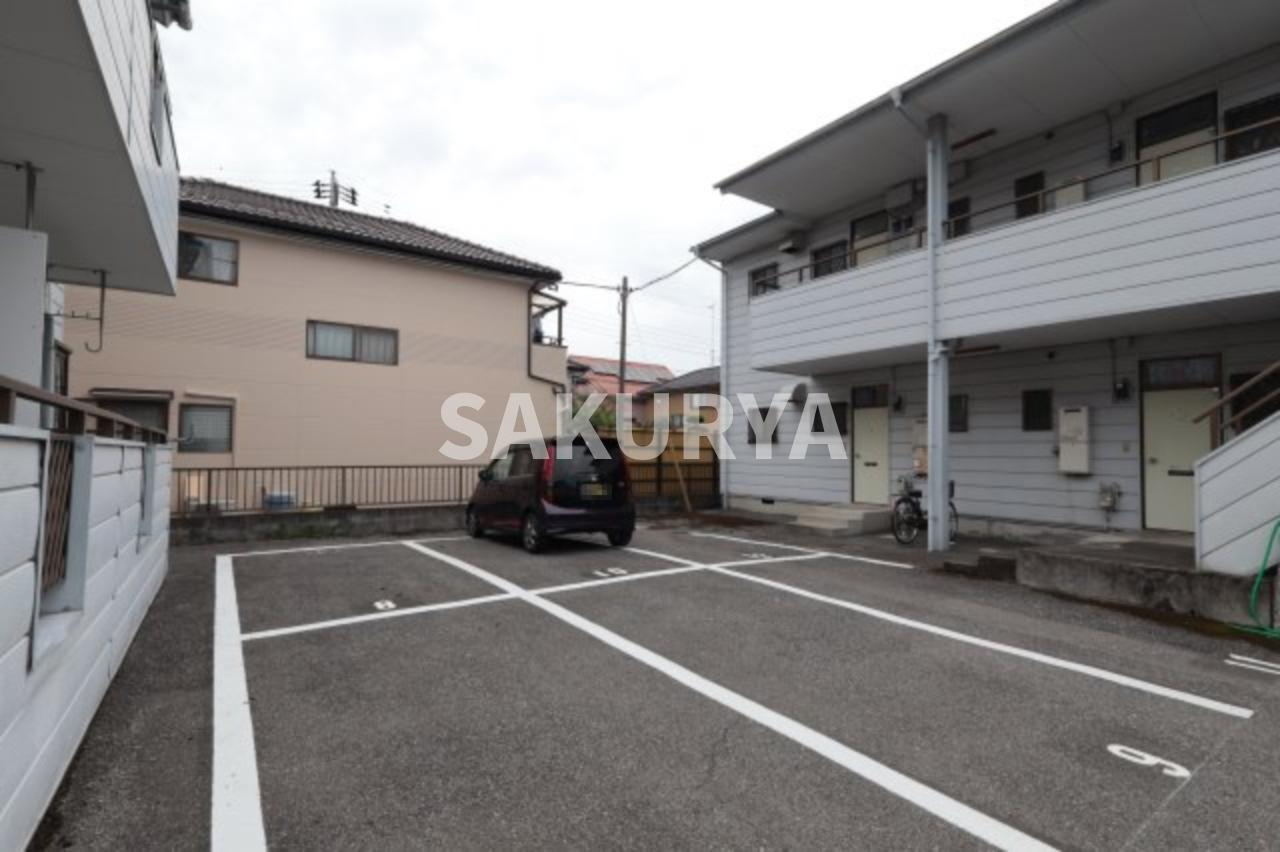 コーポ福居の駐車場