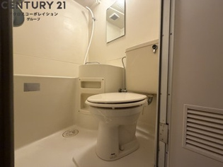 浴室内にトイレがあります☆