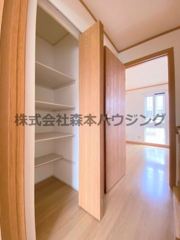 【収納】 | 　エクセルハイム | 2階廊下にある収納スペースです