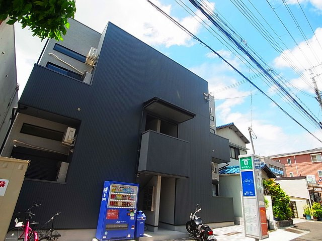 Ａｎｇｅ神戸の外観|バス停目の前のこれぞ、デザイナーズアパートメント