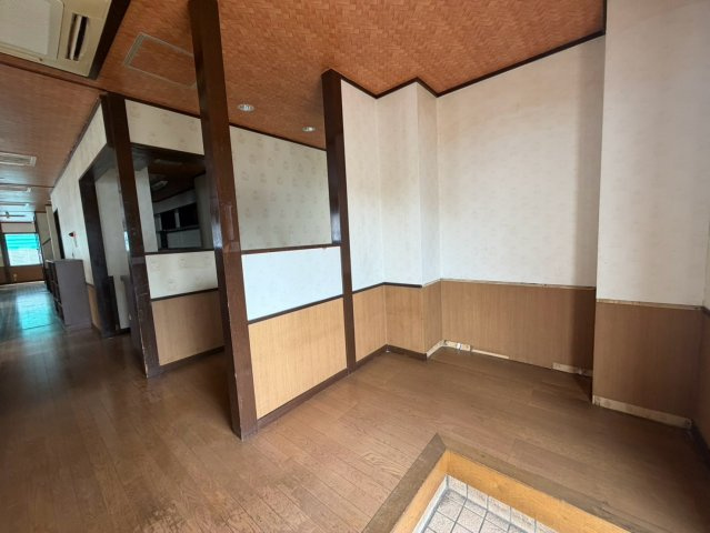 松戸市六高台６丁目の店舗の内装