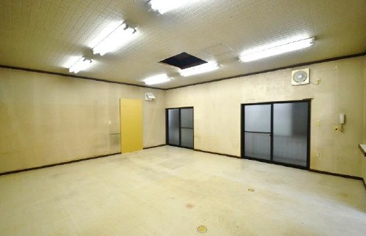 鳩ヶ谷緑町店舗の内装