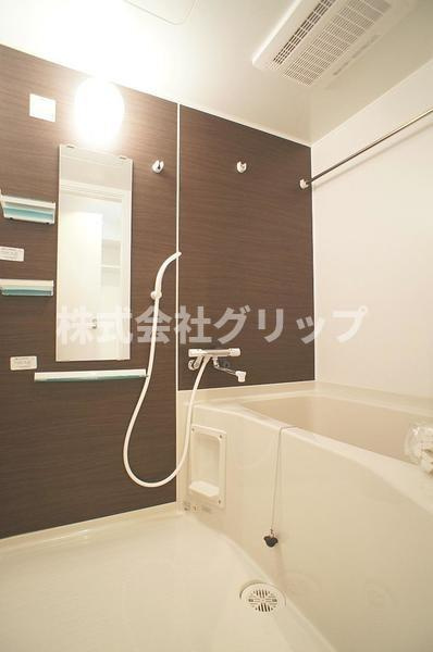 横浜市西区浅間町４丁目の賃貸マンションの浴室