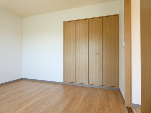 あかつきニュータウンC棟の洋室
