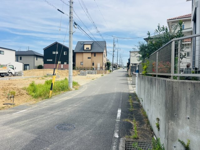 武豊町富貴新薄里50『仲介手数料無料』新築一戸建て・建売の前面道路含む現地写真