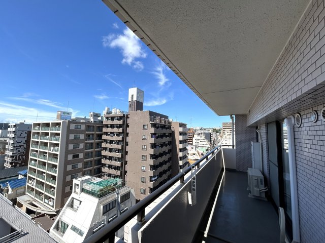 快適性と機能性に配慮された居住空間☆見えない部分まで交換・保証された安心の新生活♪そして、この物価高の時代に、リビングへエアコン１台付けちゃった太っ腹！！な、【パーク・ノヴァ横浜吉野町】リノベーションの展望