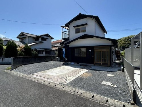 西岐波東片倉リフォーム済み物件の前面道路含む現地写真