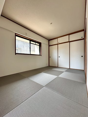 ラジュニール春日丘の内装
