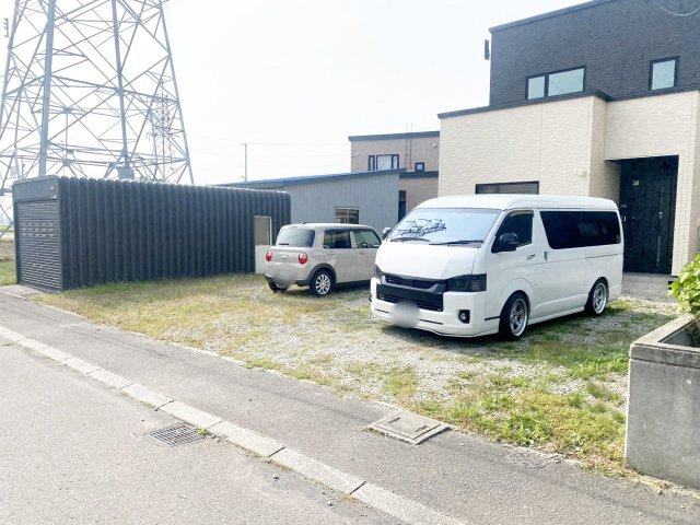石狩郡当別町末広　令和3年築戸建のその他|車庫の他4～5台以上駐車可能♪