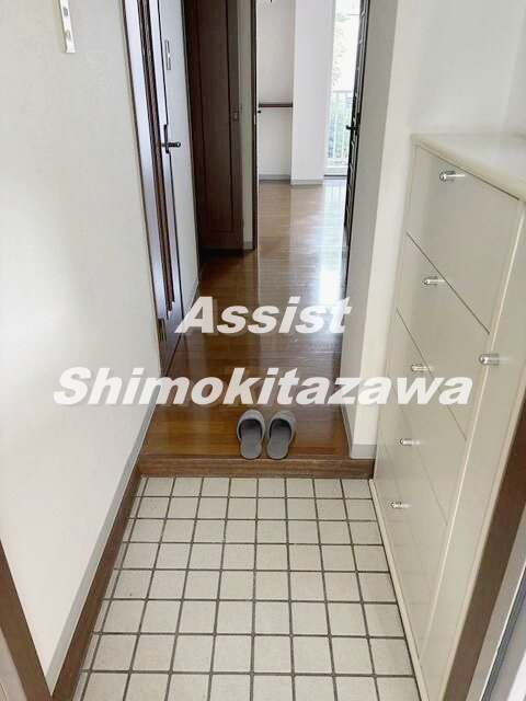 ガーデン西原マンションⅡの玄関