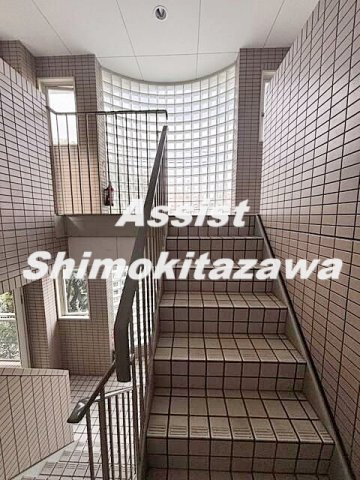 ガーデン西原マンションⅡのロビー