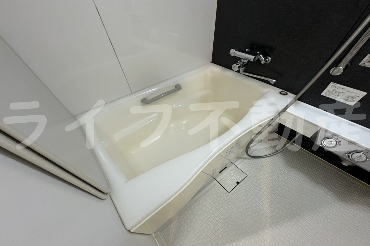 シャルム小阪壱番館の浴室|日々の暮らしに欠かせないお風呂です