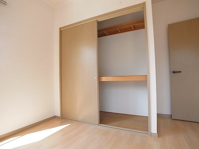 河上マンションの収納|収納は２部屋とも完備しております