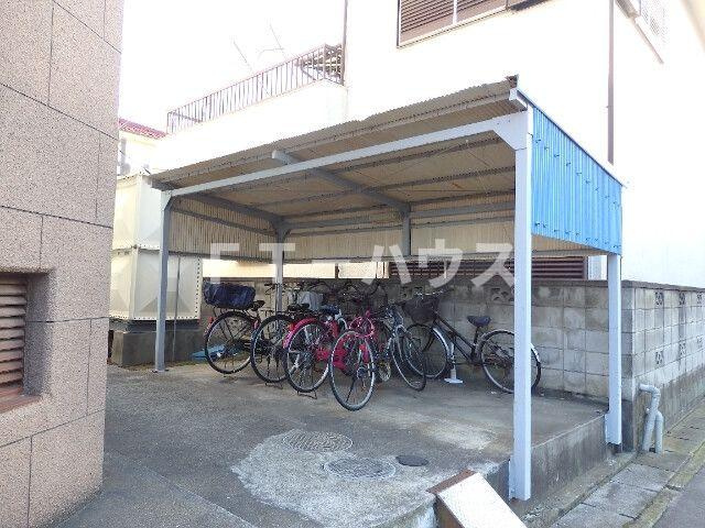 Ｂａｓｅ(E-147)の駐車場