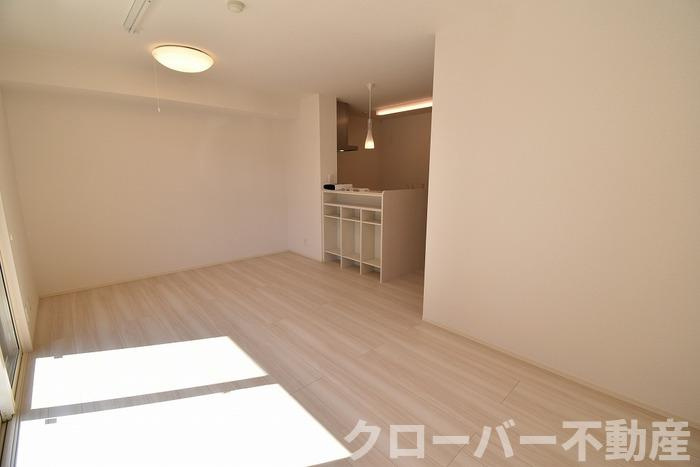 エポックハイツ屋島の居間・リビング|LDK13.6帖