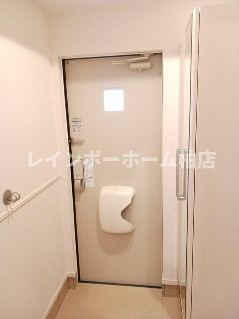 特典：仲介手数料が50％OFFです‼の玄関|シューズボックスがあります