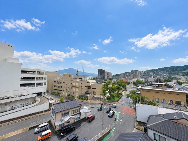 ホワイトキャッスル若松駅前の展望|お部屋からの眺望も魅力のひとつ♪窓から広がる景色を楽しめます♪