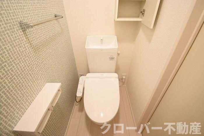 ドヌール・エスパース B棟のトイレ|温水洗浄暖房便座